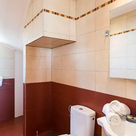 New Katifes With Pool, Walk To Amenities & Amazing Views! Kirianna
