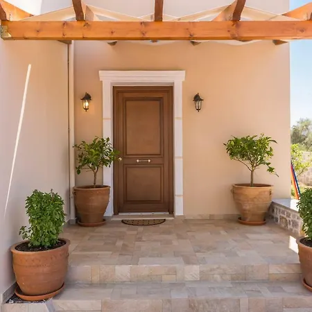New Katifes With Pool, Walk To Amenities & Amazing Views! *