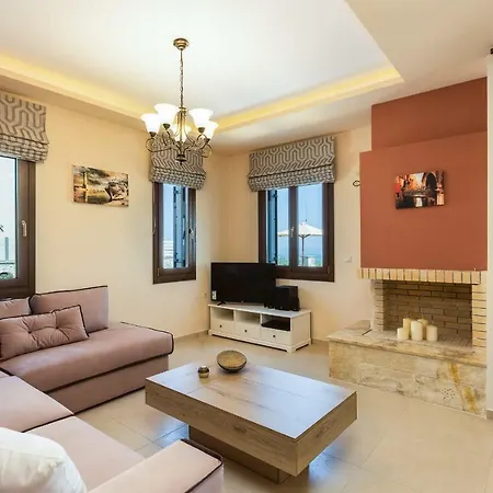 Vilă New Katifes With Pool, Walk To Amenities & Amazing Views!
