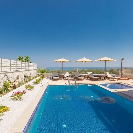New Katifes With Pool, Walk To Amenities & Amazing Views! * Kiriánna